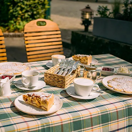 Romantik Hotel-restaurant Altenberger Hof Отель