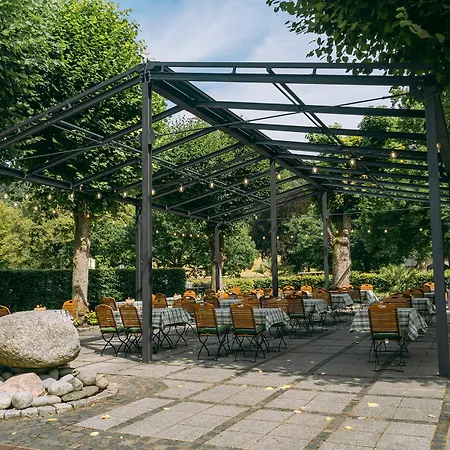 Отель Romantik Hotel-restaurant Altenberger Hof 4*