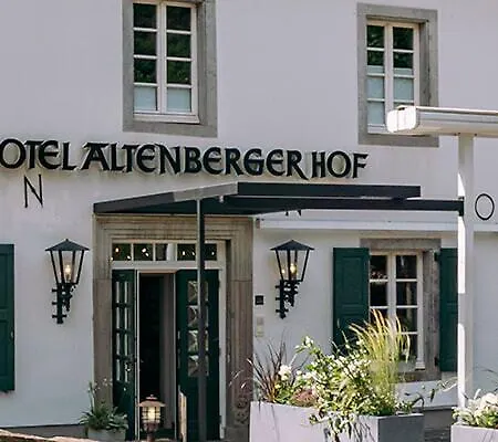 Отель Romantik Hotel-restaurant Altenberger Hof