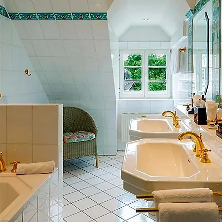 Hotel Romantik Hotel-restaurant Altenberger Hof 4*